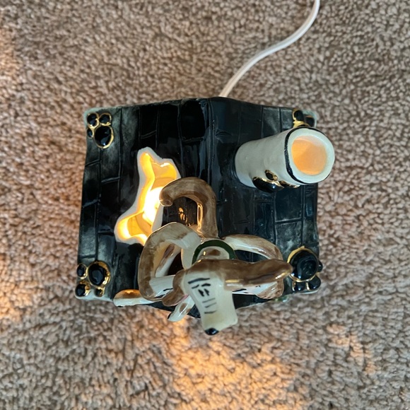 Clayworks by Heather Goldminc “Puppy Palace” - Picture 6 of 10